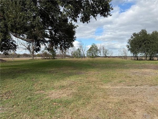 101 LUKE Drive, Des Allemands, LA 70030