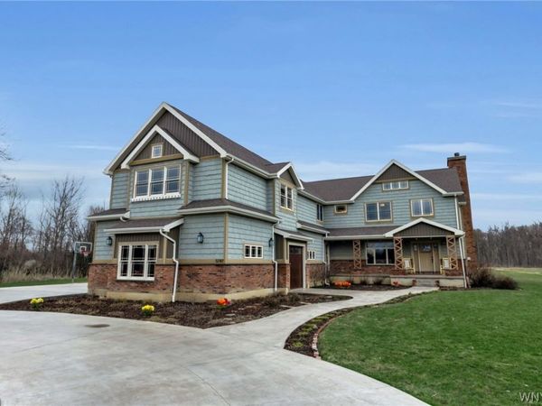 5747 Strickler Road, Clarence, NY 14031