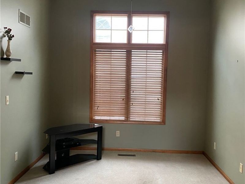 7263 Baldwin Reserve Drive, Middleburg Heights, OH 44130 Photo 16