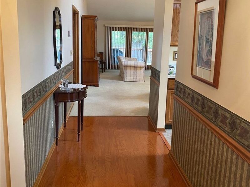 7263 Baldwin Reserve Drive, Middleburg Heights, OH 44130 Photo 6