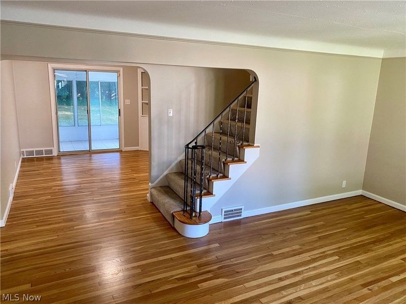 23710 E Baintree Road, Beachwood, OH 44122 Photo 3