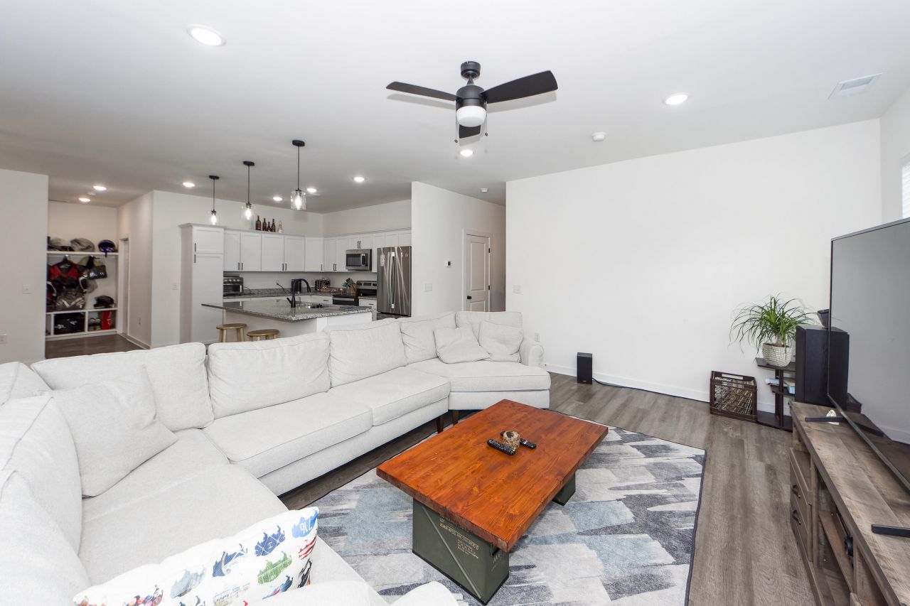 4109 Burnt Creek Court Photo 16