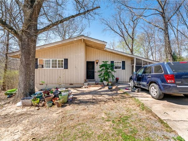 2 Hindon Lane , Bella Vista, AR 72715