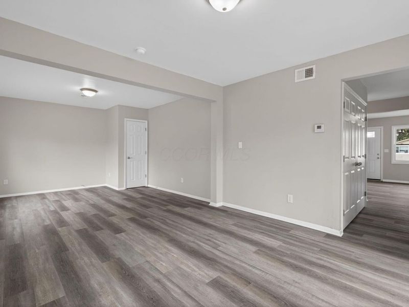 4052 Elbern Avenue , Columbus, OH 43213 Photo 12