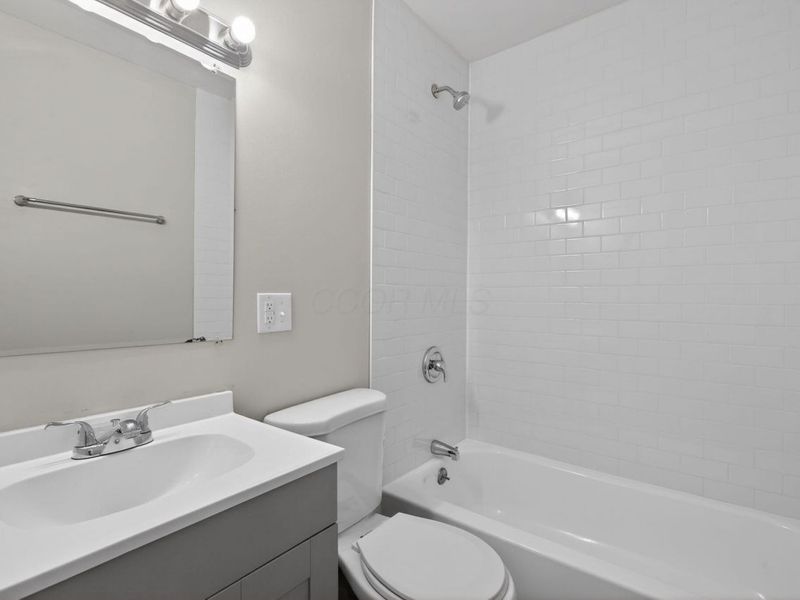 4052 Elbern Avenue , Columbus, OH 43213 Photo 14