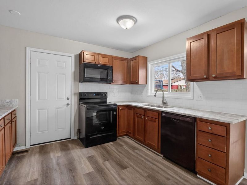 4052 Elbern Avenue , Columbus, OH 43213 Photo 7