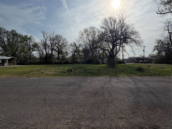 25 Pine Street, Pryor, OK 74361