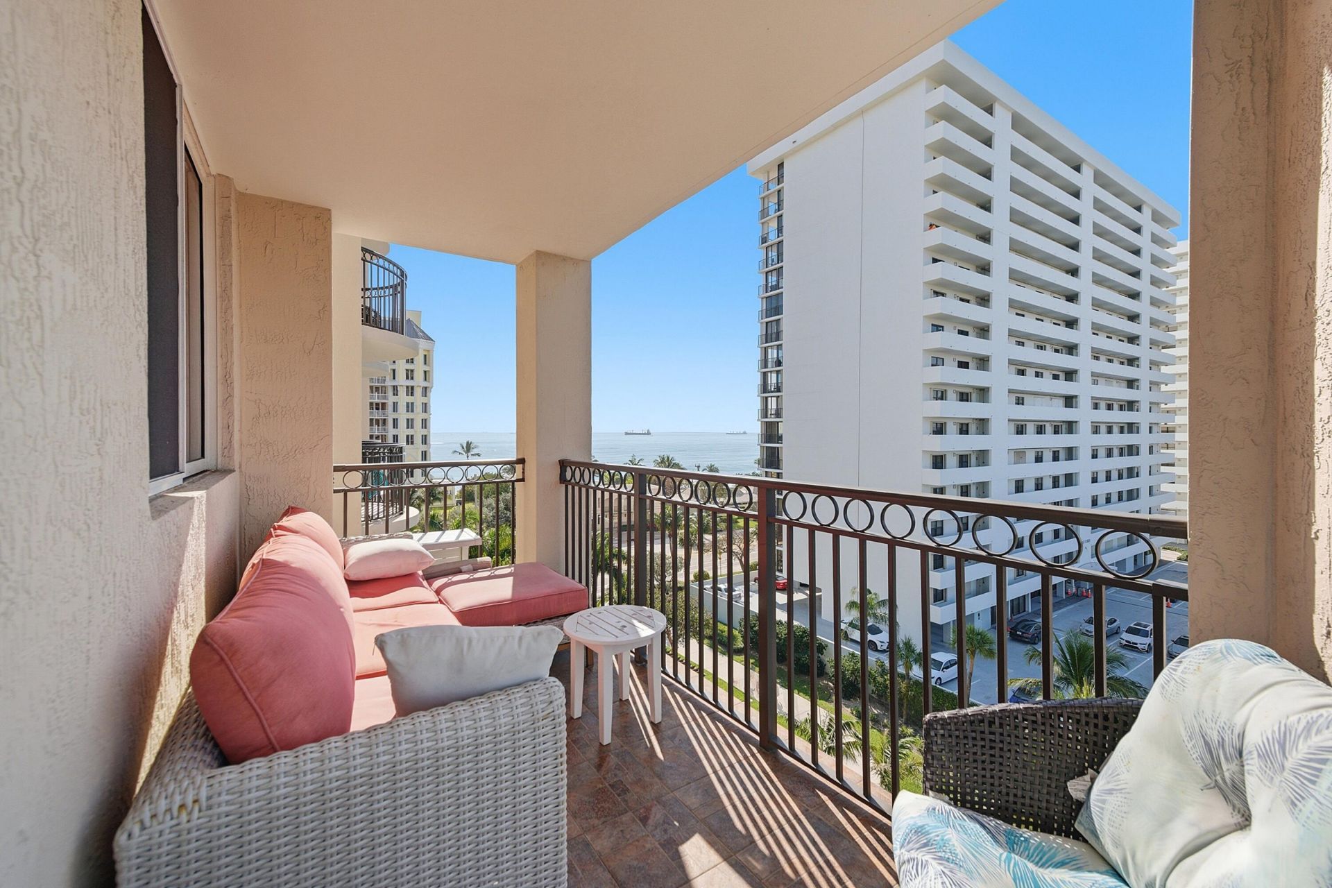 2001 N Ocean Boulevard, Unit 702s, Fort Lauderdale, FL 33305 Photo