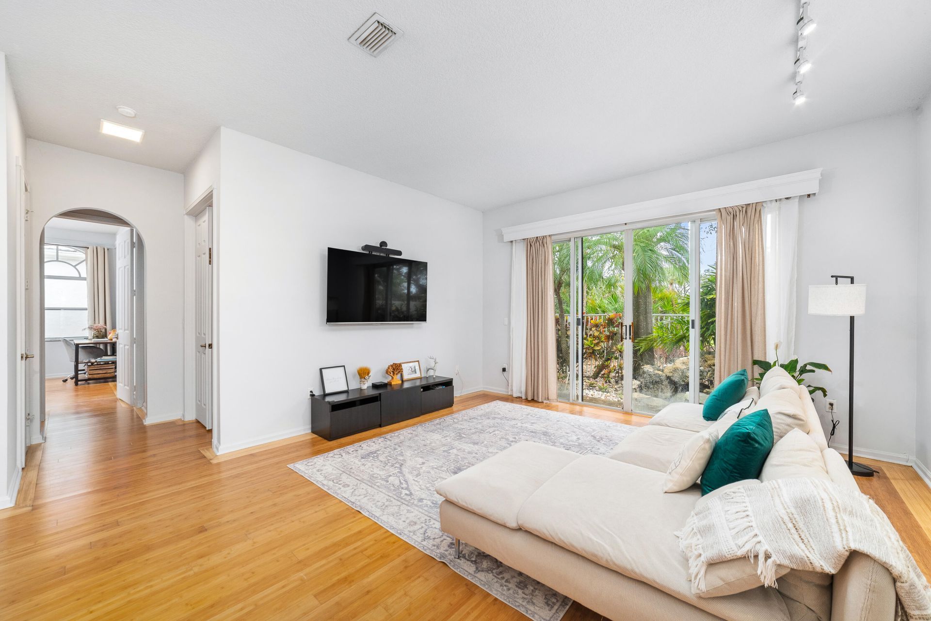 2072 Chagall Circle, West Palm Beach, FL 33409 Photo