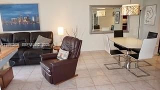 201 178th Dr , Unit 423, Sunny Isles Beach, FL 33160 Photo