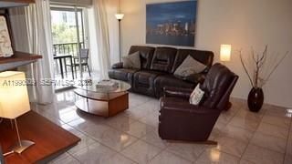 201 178th Dr , Unit 423, Sunny Isles Beach, FL 33160 Photo