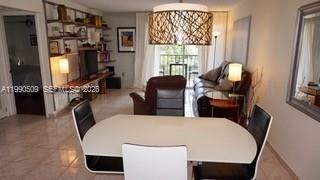 201 178th Dr , Unit 423, Sunny Isles Beach, FL 33160 Photo
