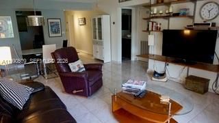 201 178th Dr , Unit 423, Sunny Isles Beach, FL 33160 Photo