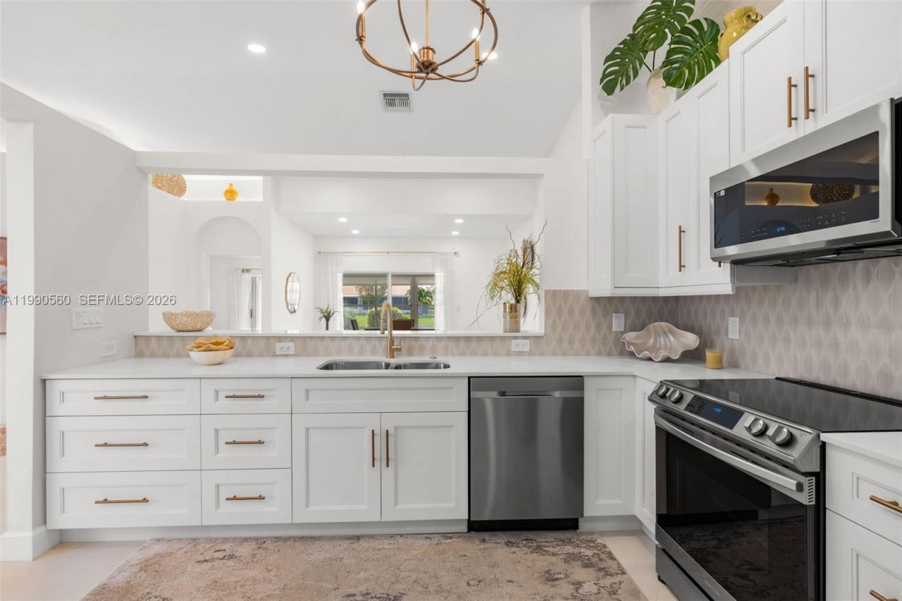 15465 Lake Magnolia Place, Delray Beach, FL 33484 Photo