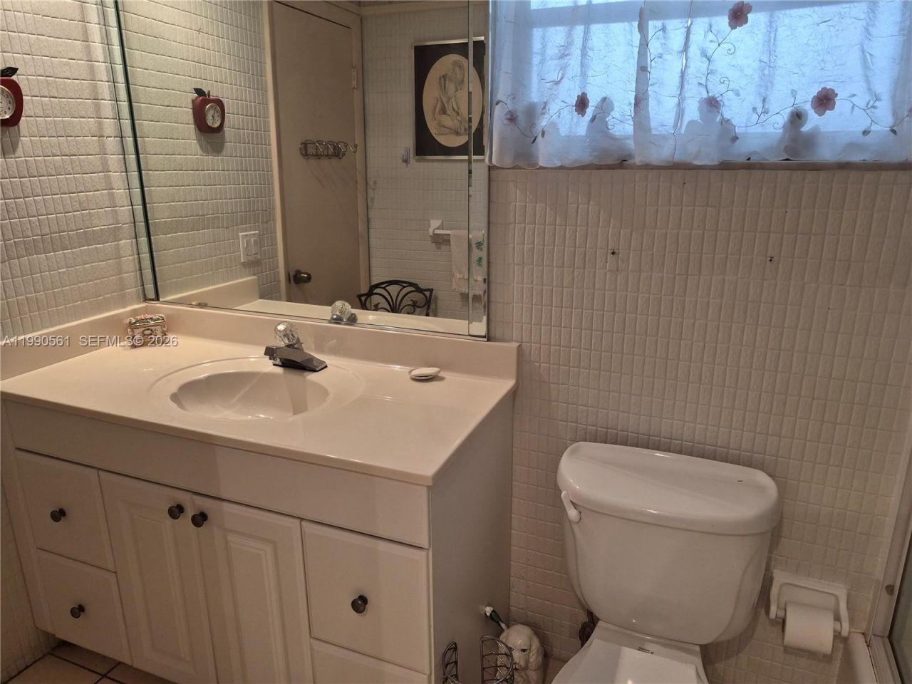 330 SE 2nd St , Unit 202E, Hallandale Beach, FL 33009 Photo