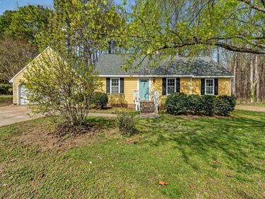 100 Cherrylaurel Drive, Youngsville, NC 27596