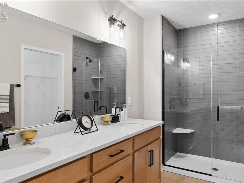 449 Harbor Lane, Lorain, OH 44052 Photo 13