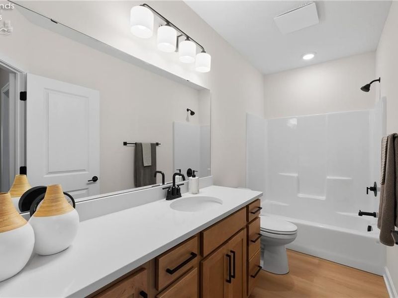 449 Harbor Lane, Lorain, OH 44052 Photo 15