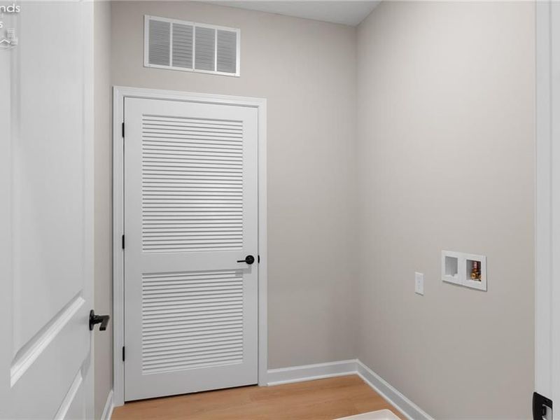 449 Harbor Lane, Lorain, OH 44052 Photo 17