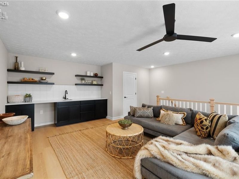 449 Harbor Lane, Lorain, OH 44052 Photo 20