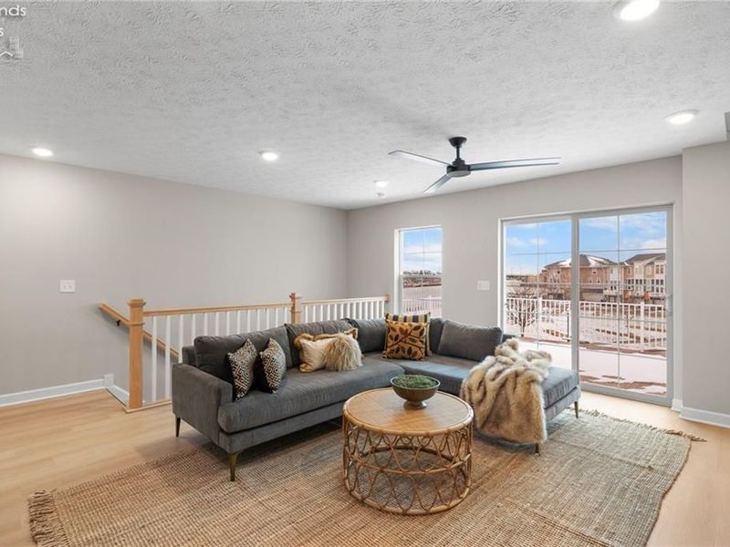 449 Harbor Lane, Lorain, OH 44052 Photo 21