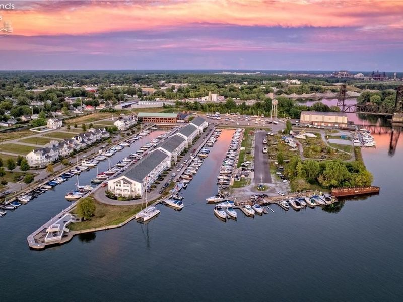 449 Harbor Lane, Lorain, OH 44052 Photo 30