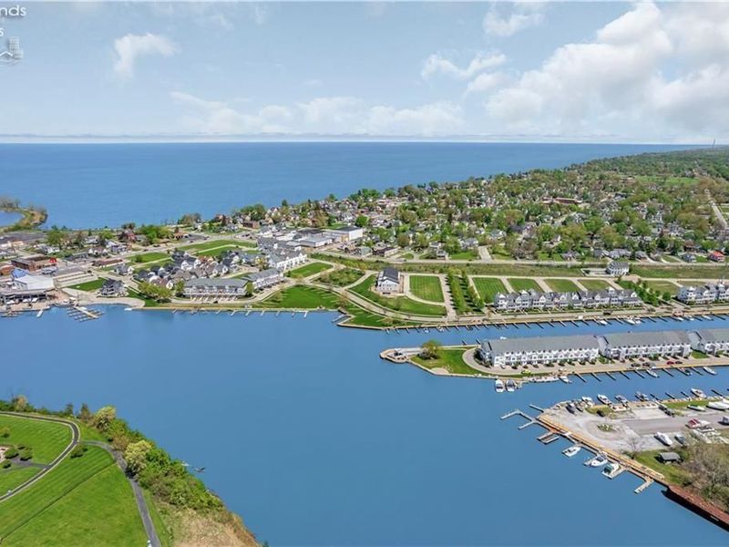 449 Harbor Lane, Lorain, OH 44052 Photo 33