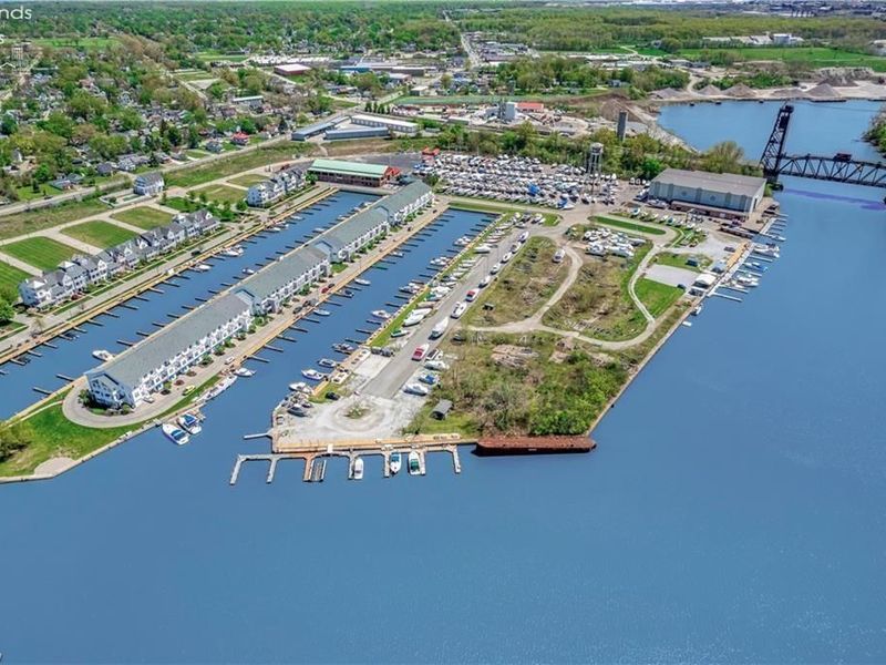 449 Harbor Lane, Lorain, OH 44052 Photo 37