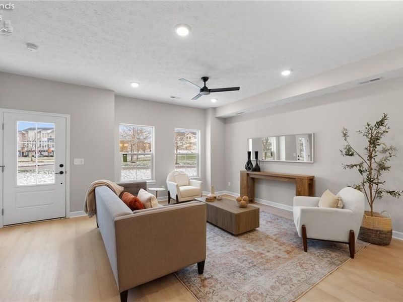 449 Harbor Lane, Lorain, OH 44052 Photo 4