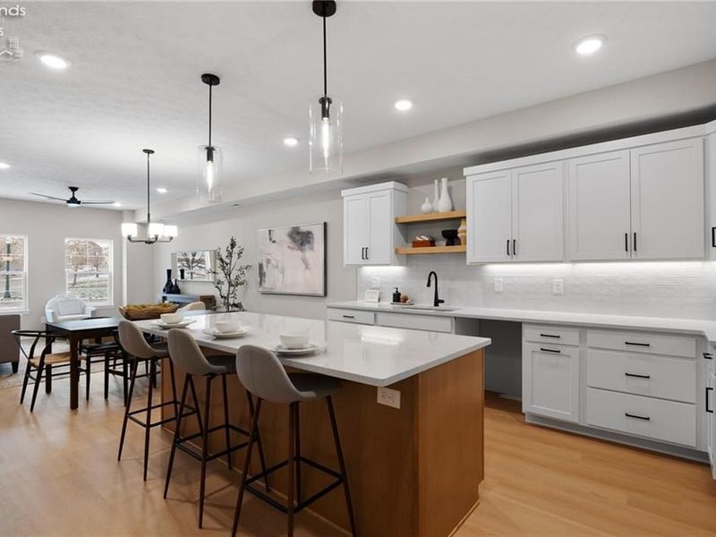 449 Harbor Lane, Lorain, OH 44052 Photo 6