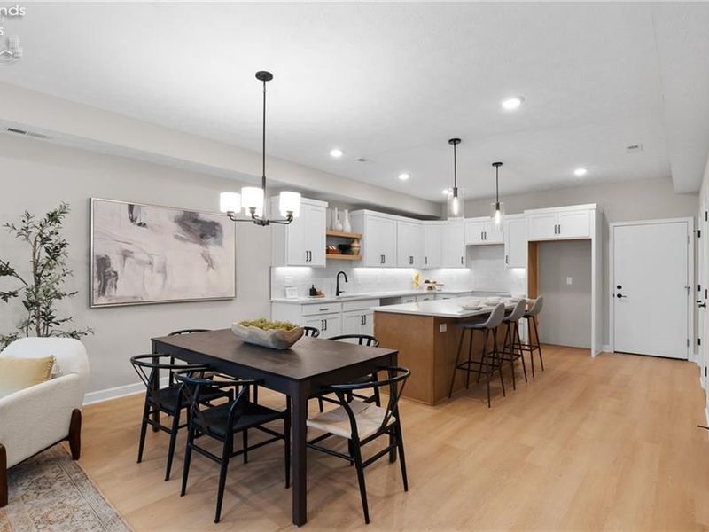 449 Harbor Lane, Lorain, OH 44052 Photo 9