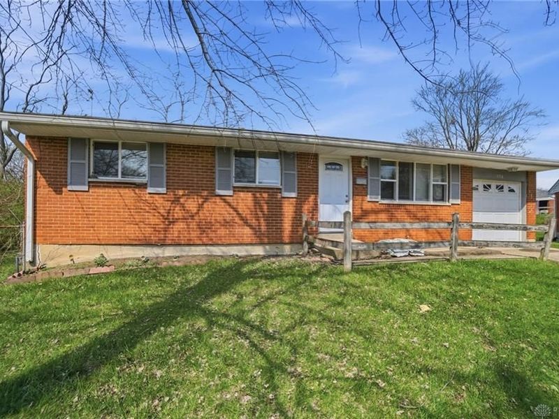 998 Goodhue Circle, Forest Park, OH 45240 Photo 2