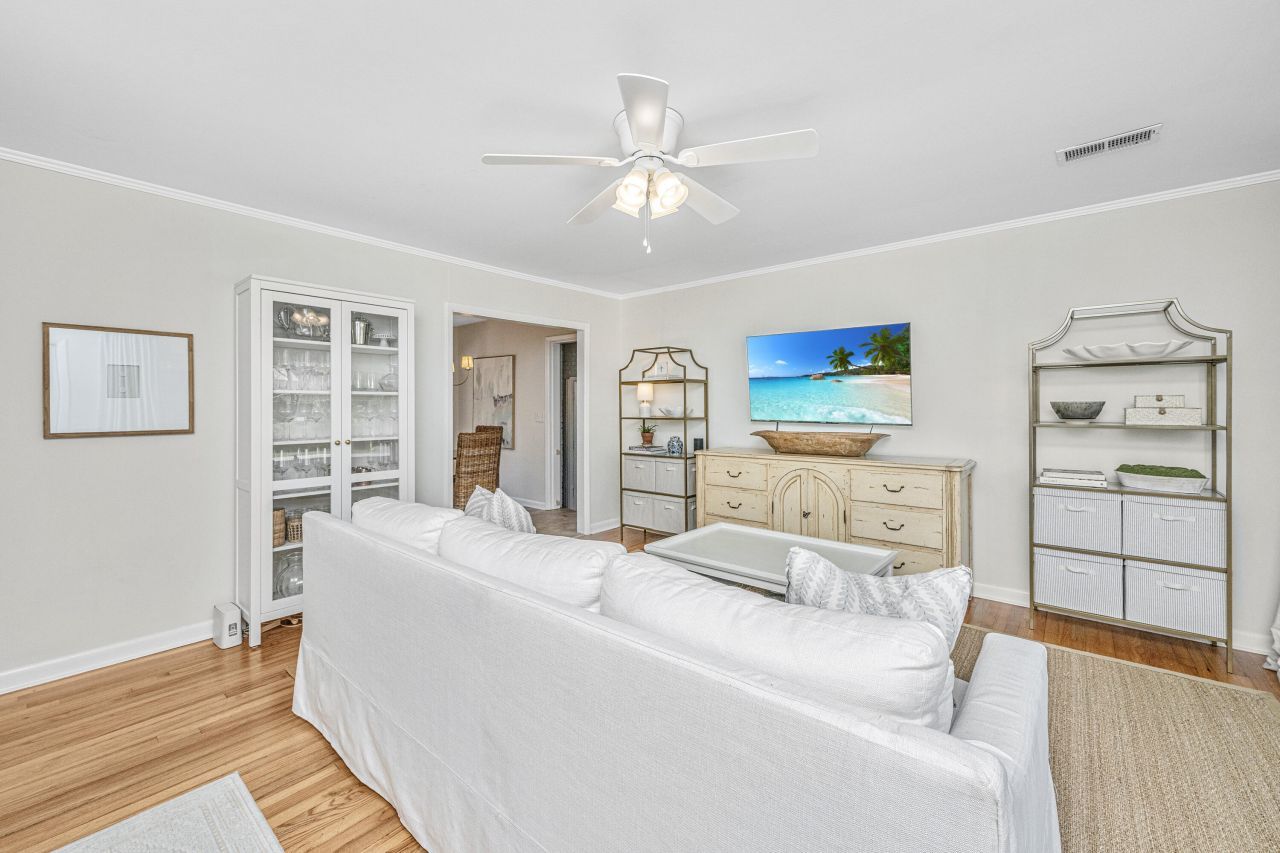 1529 Hunley Avenue Photo 5