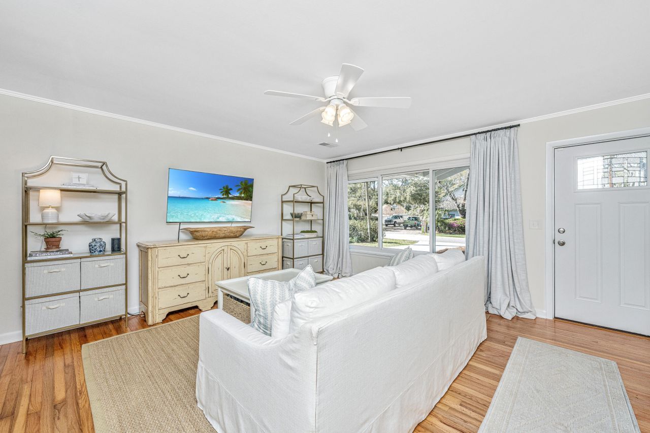 1529 Hunley Avenue Photo 7