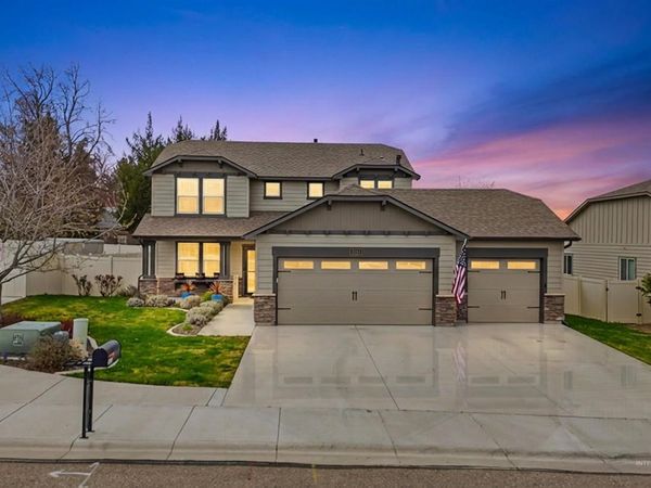 2203 S Tucson Ave, Nampa, ID 83686