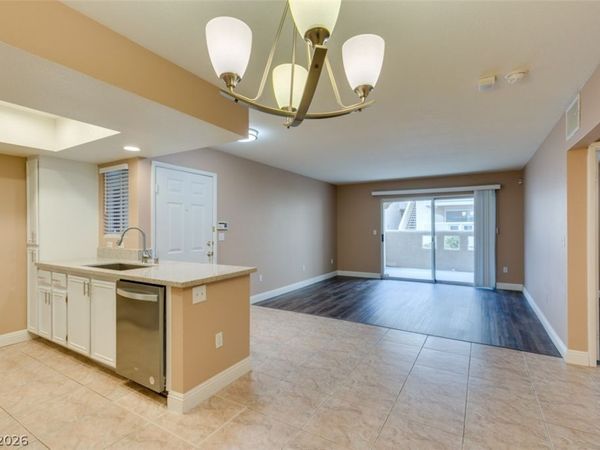 1909 Villa Palms Court, Unit 110, Las Vegas, NV 89128
