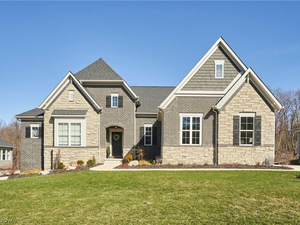 2793 Galway Drive, Brunswick, OH 44212