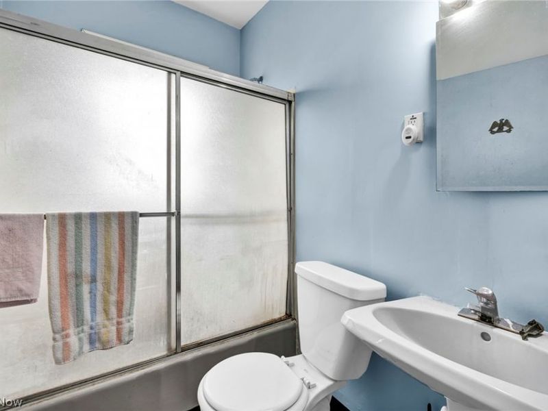 9220 Adams Avenue, Cleveland, OH 44108 Photo 19