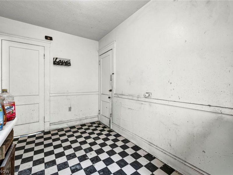 9220 Adams Avenue, Cleveland, OH 44108 Photo 23