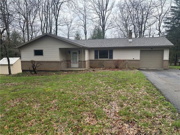 151 Locust St, Hopwood, PA 15445