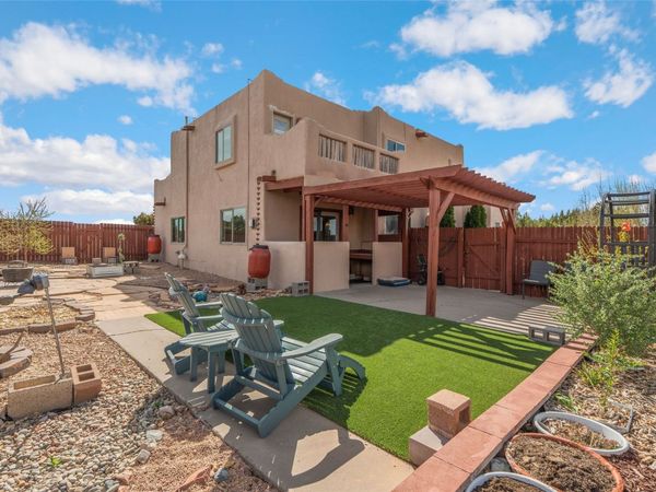 105 Moya Road , Santa Fe, NM 87508