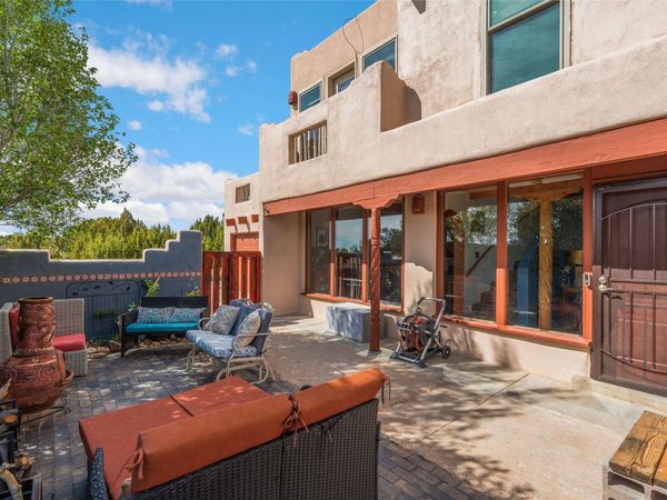 105 Moya Road, Santa Fe, NM 87508