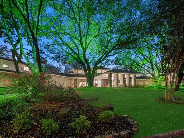 5045 Lakehill Court, Dallas, TX 75220