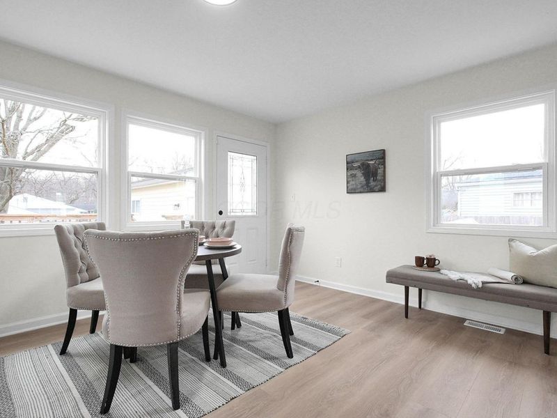 5294 Eisenhower Road , Columbus, OH 43229 Photo 14