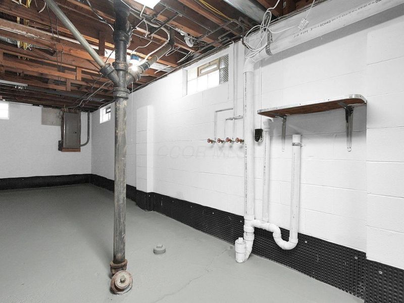 5294 Eisenhower Road , Columbus, OH 43229 Photo 24