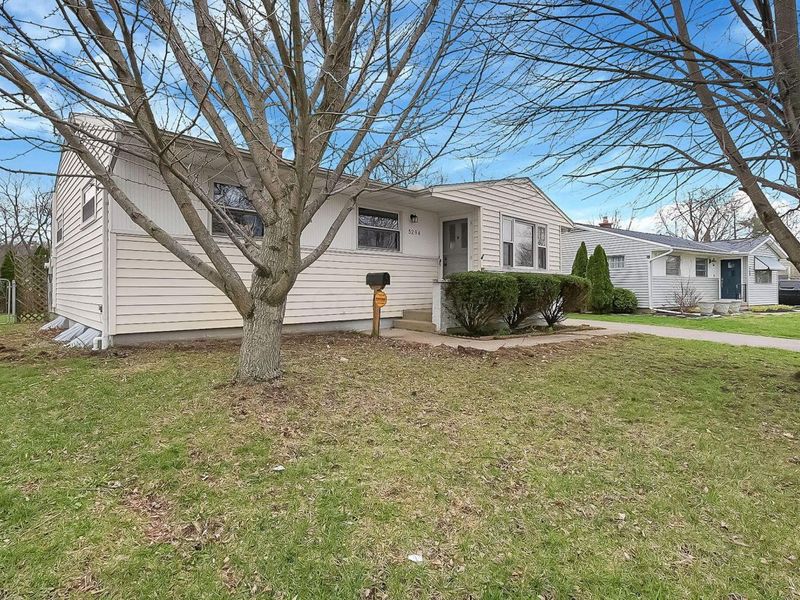 5294 Eisenhower Road , Columbus, OH 43229 Photo 3