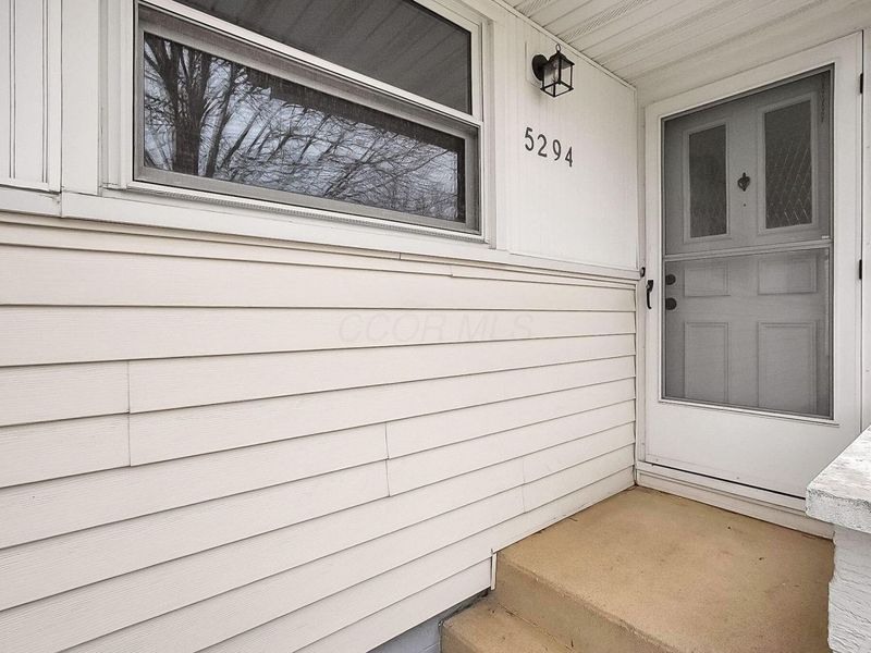 5294 Eisenhower Road , Columbus, OH 43229 Photo 5