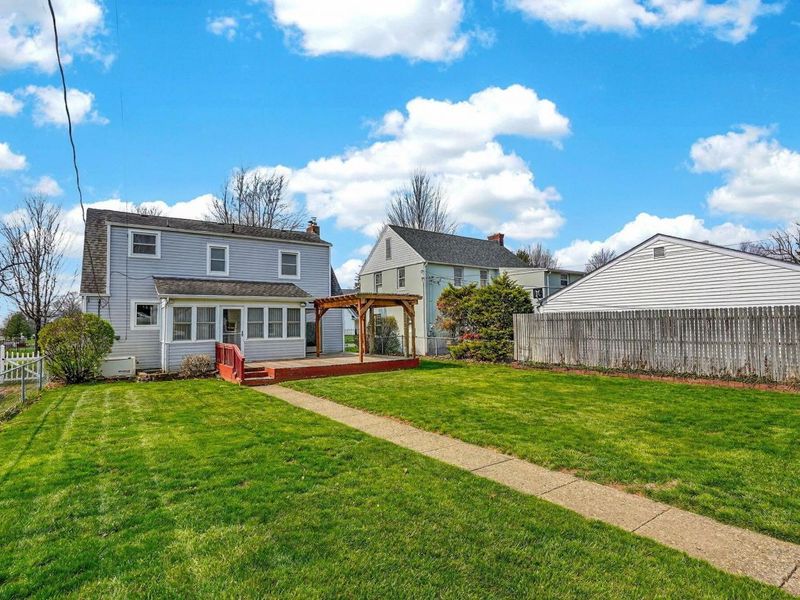 892 N Court Street, Circleville, OH 43113 Photo 4