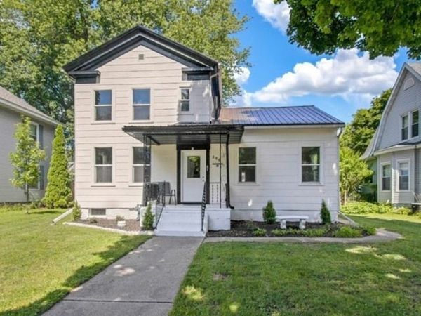 306 11th Avenue , Sterling, IL 61081