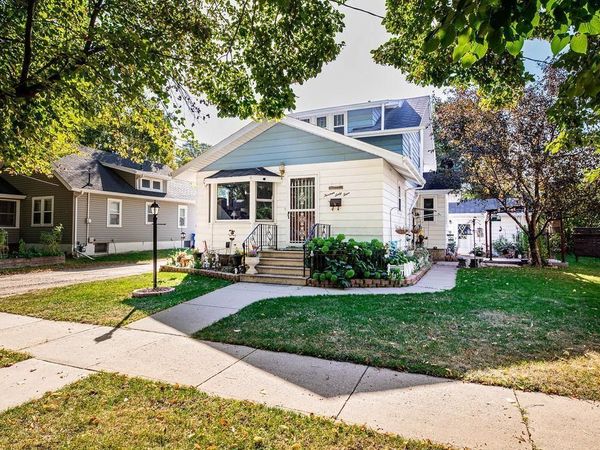 1364 12th Avenue S, Fargo, ND 58103